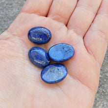 Ladda upp bild till gallerivisning, Lapis Lazuli oval cabochon, 18x13 mm
