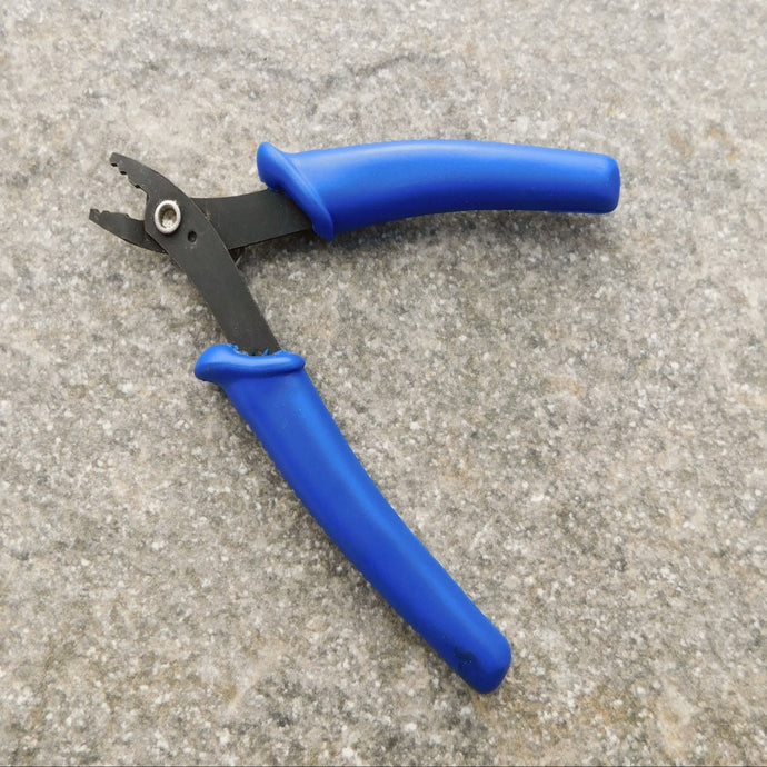 Tång för klämpärlor