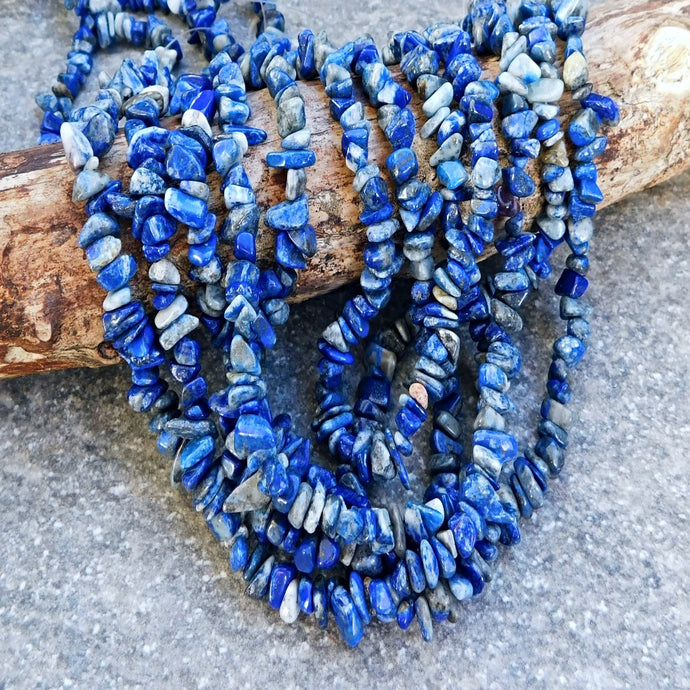 Lapis Lazuli chips, sträng