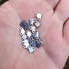 Ladda upp bild till gallerivisning, Connectors, mini hjärtan
