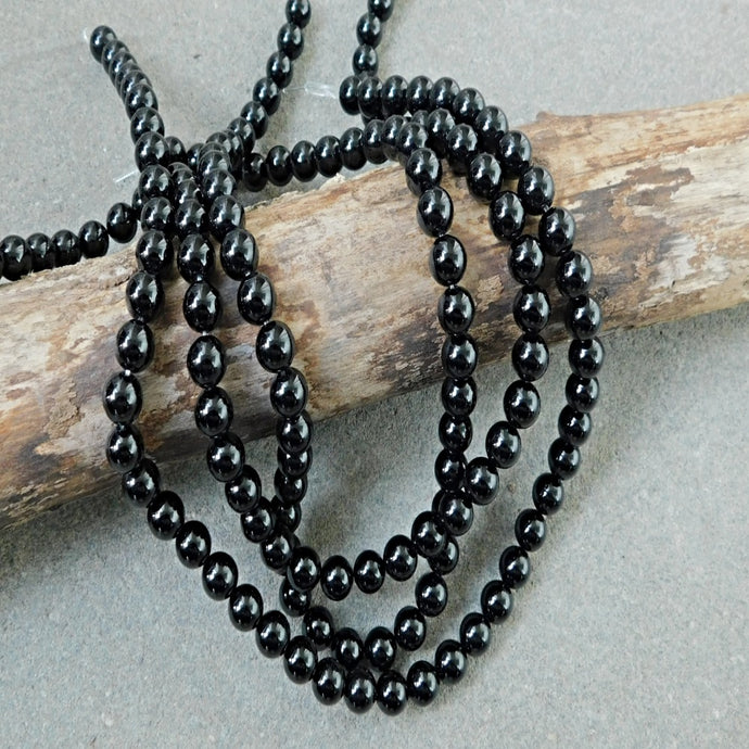 Svart Agat 8 mm, sträng