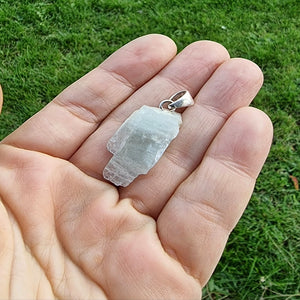 Rå Akvamarin - handgjort hänge med sterling silver