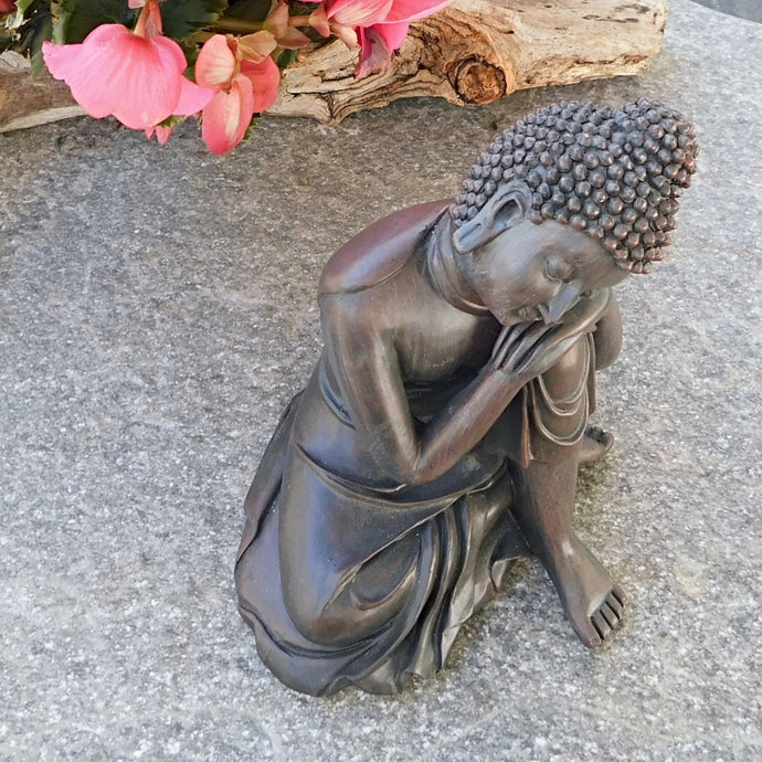 Buddha staty, mörkbrun