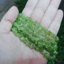 Ladda upp bild till gallerivisning, Peridot chips, sträng
