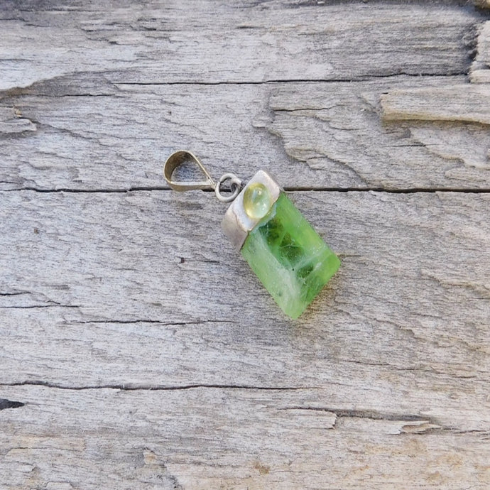 Peridot - hänge med sterling silver